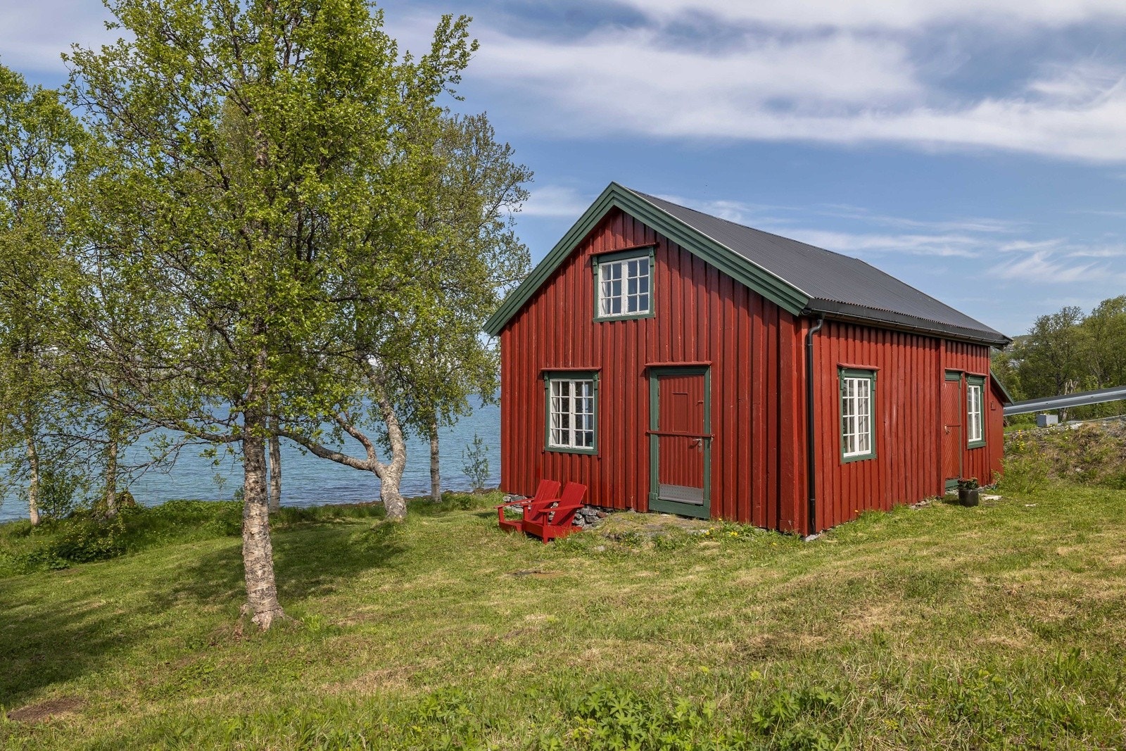 Stor tomt med muligheter for utvikling. Galleribilde