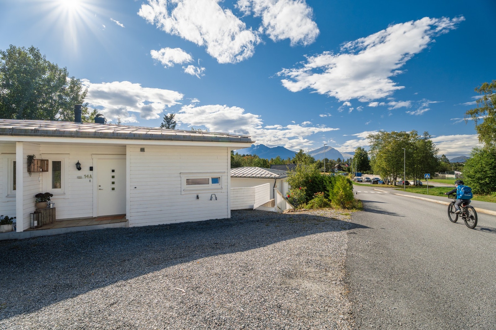 Boligen ligger i rolige og familievennlige omgivelser Galleribilde