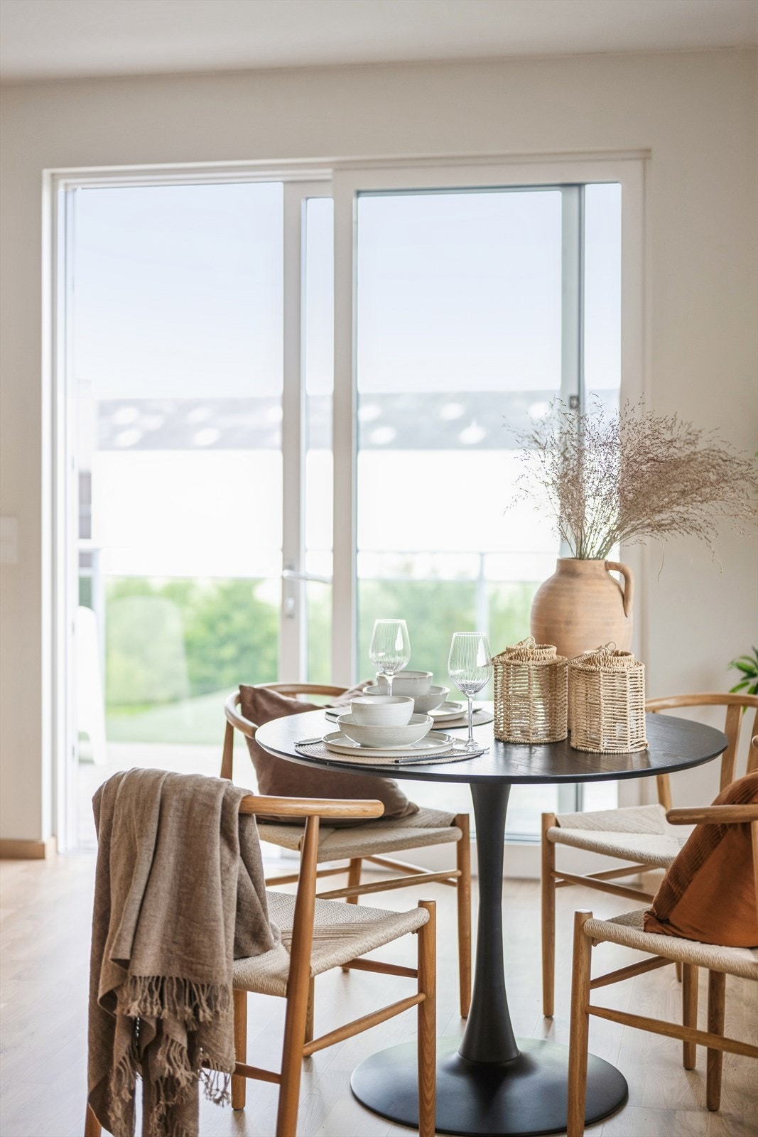 Fra stua er det utgang til romslig balkong Galleribilde