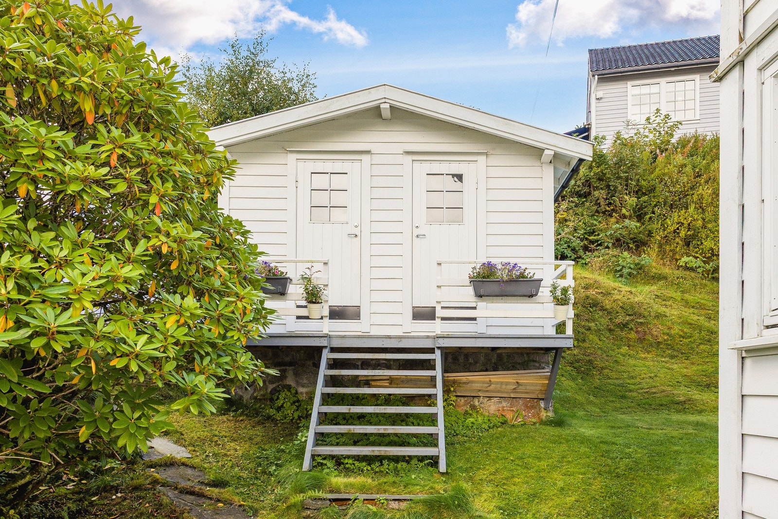 Utebod med rikelige oppbevaringsmuligheter. Galleribilde