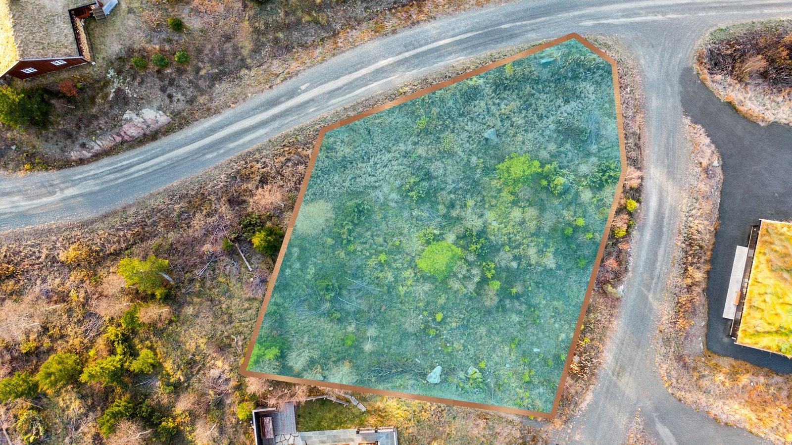 Eiendommen har en vestvendt plassering og har således utmerkede solforhold Galleribilde