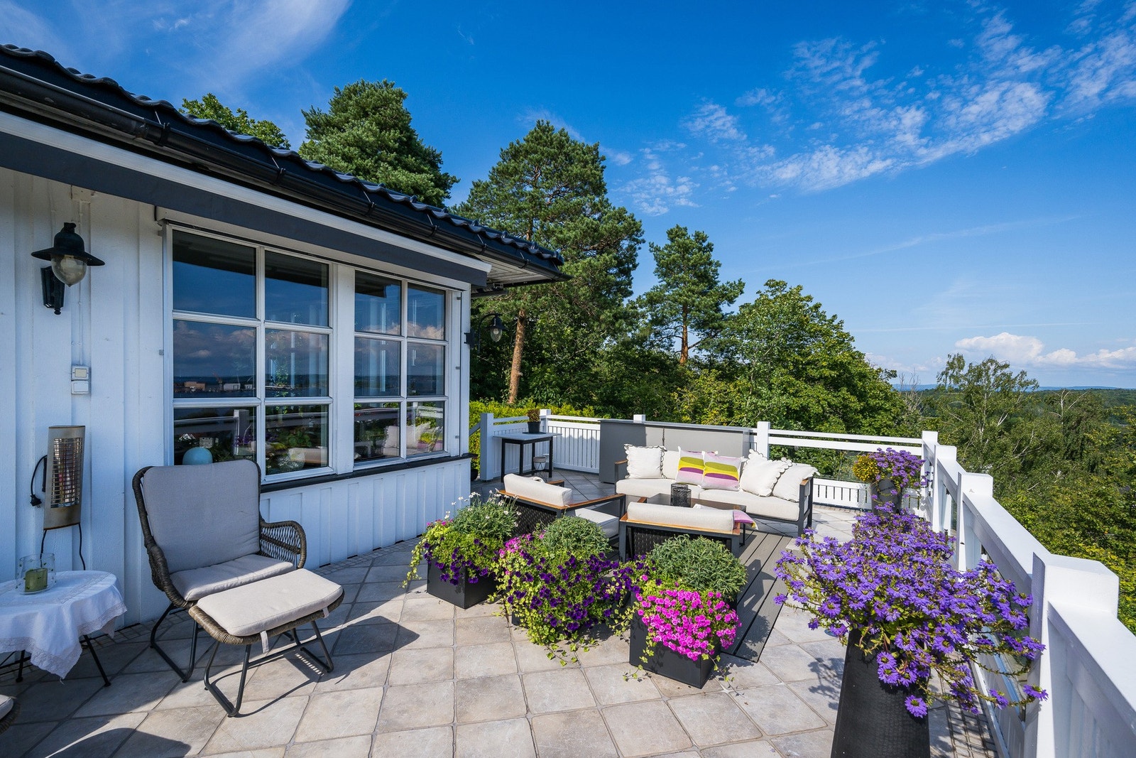 Sommerterrasse i Lindestien 8 Galleribilde