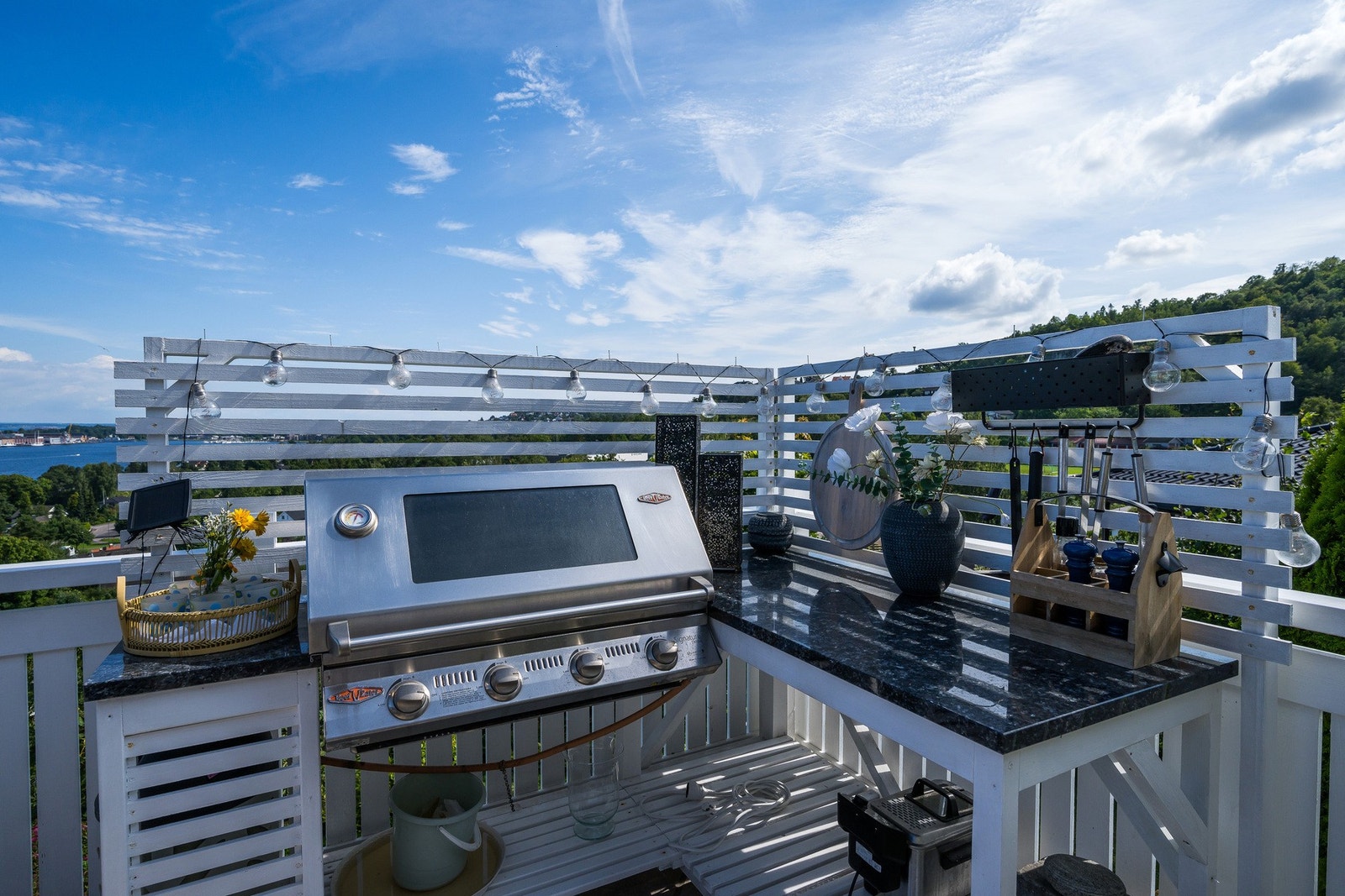 Utekjøkkenet har "vinterpause "men er klare for nye eiere sommeren 2026 Galleribilde