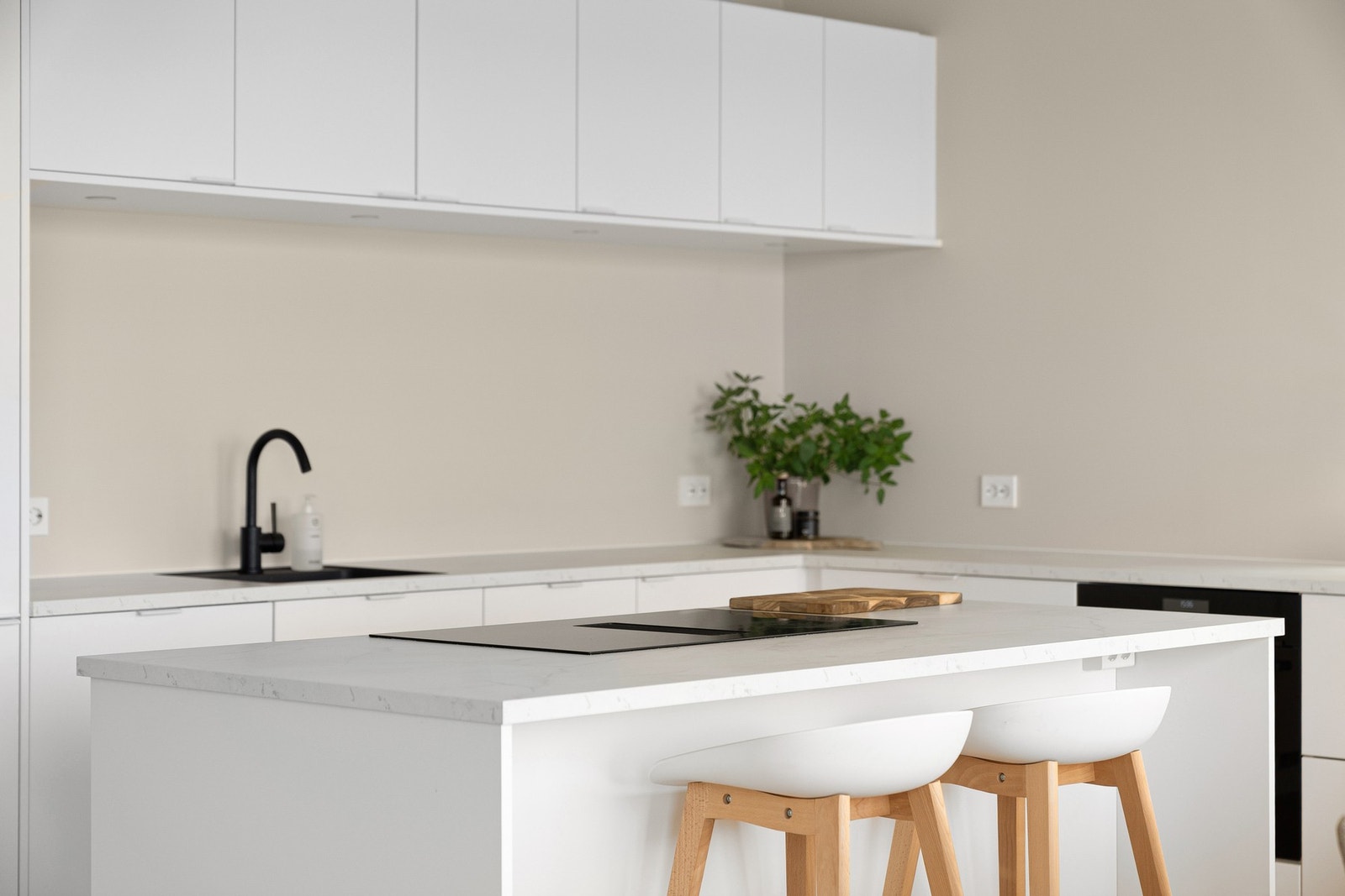 - Flott benkeplate med benkeventilator og fin belysning - Galleribilde