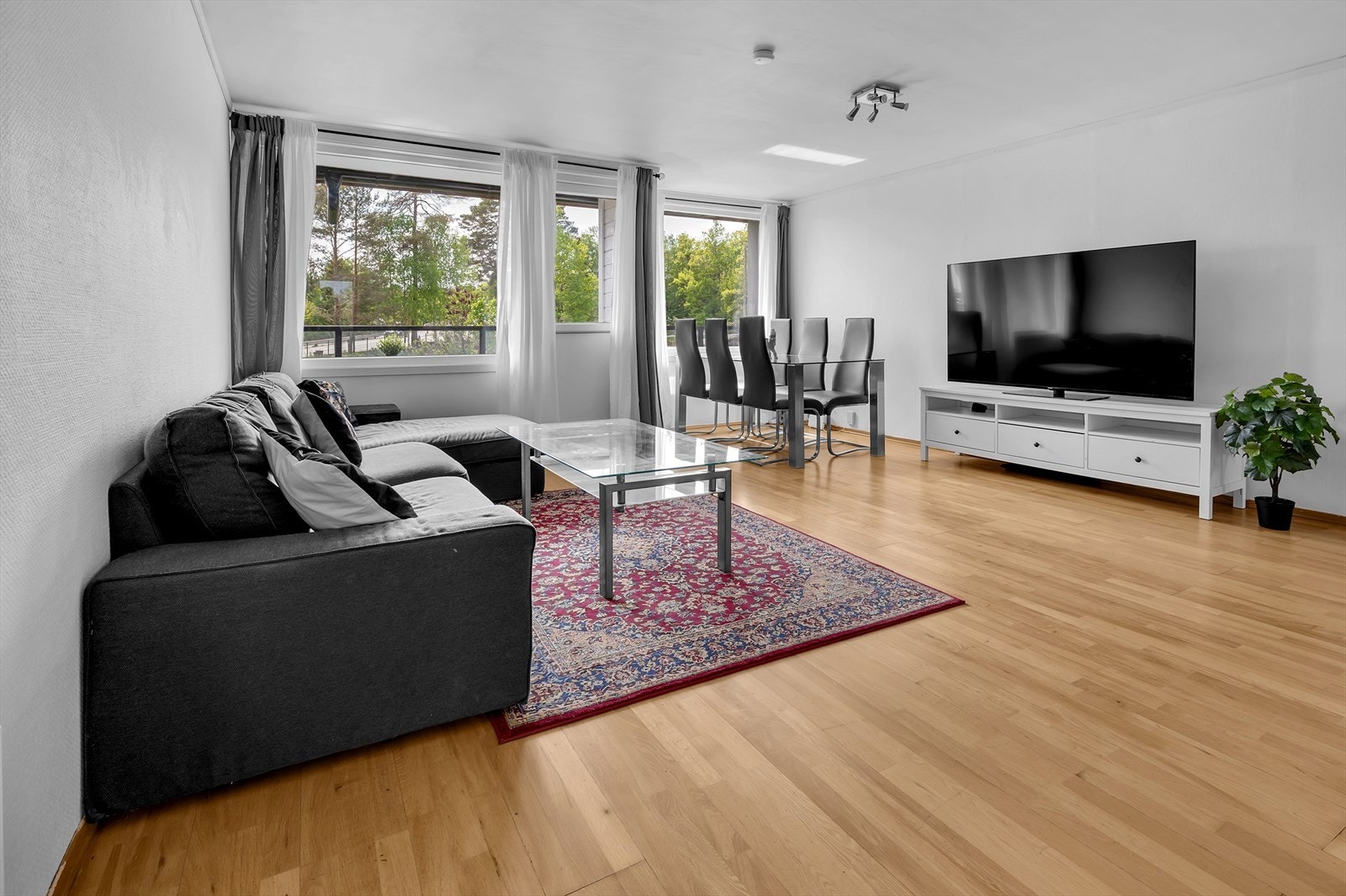 Christoffer Lango V/ Boligmegleren har gleden av å presentere Hellemyrbakken 20! Galleribilde