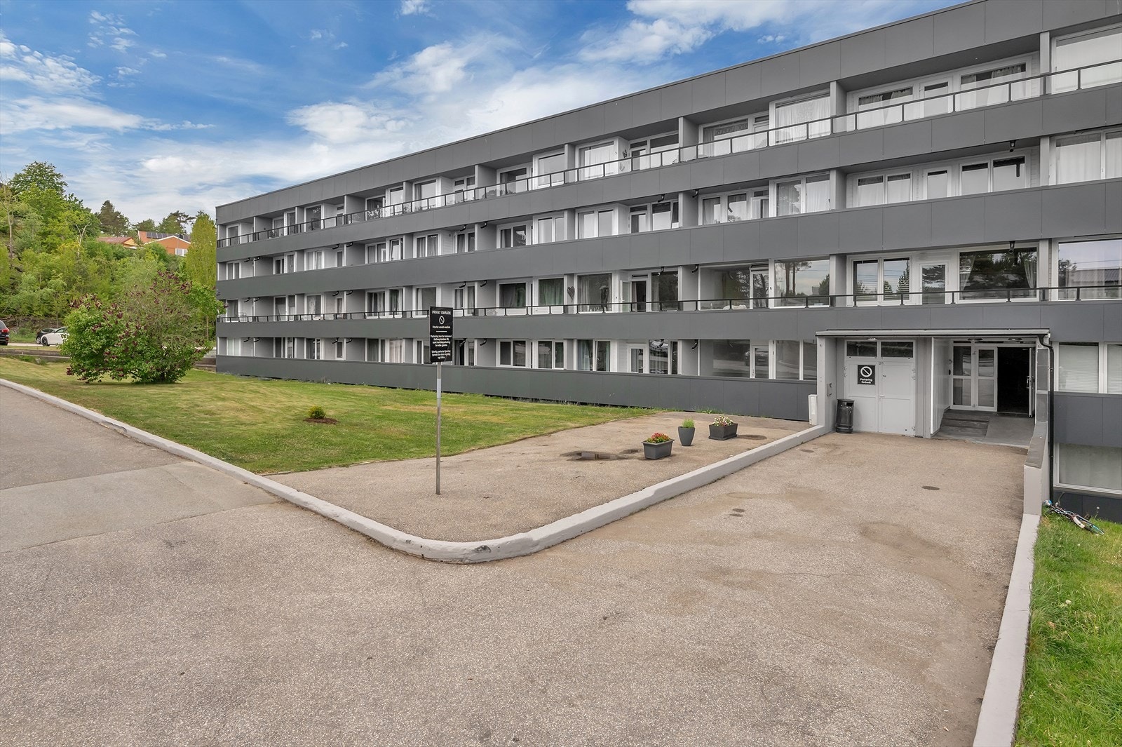 4-roms selveierleilighet med 2 sydvendte verandaer Galleribilde