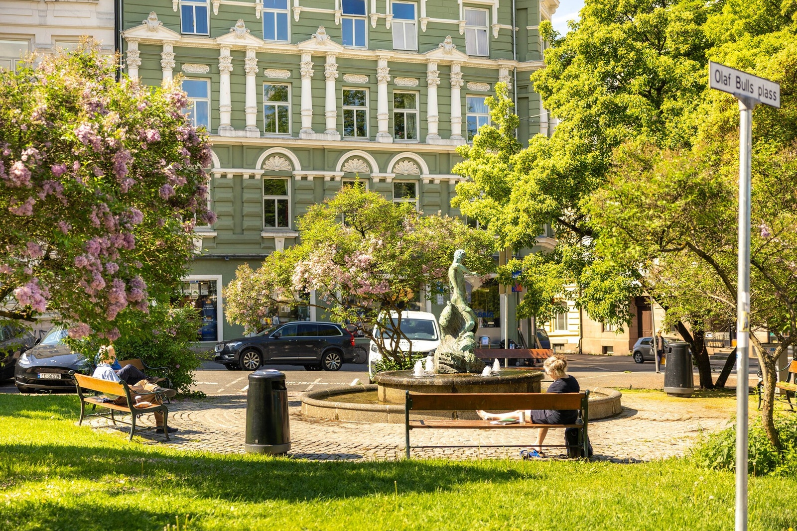 Olaf Bulls Plass. Galleribilde