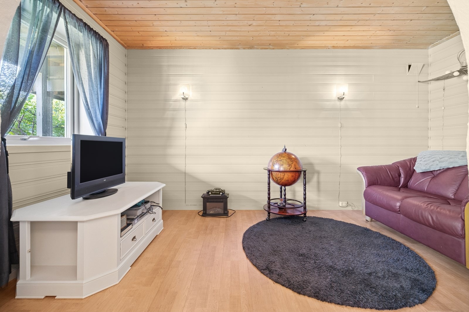 Alkoven i kjellerstuen er godkjent som et eget soverom. Galleribilde