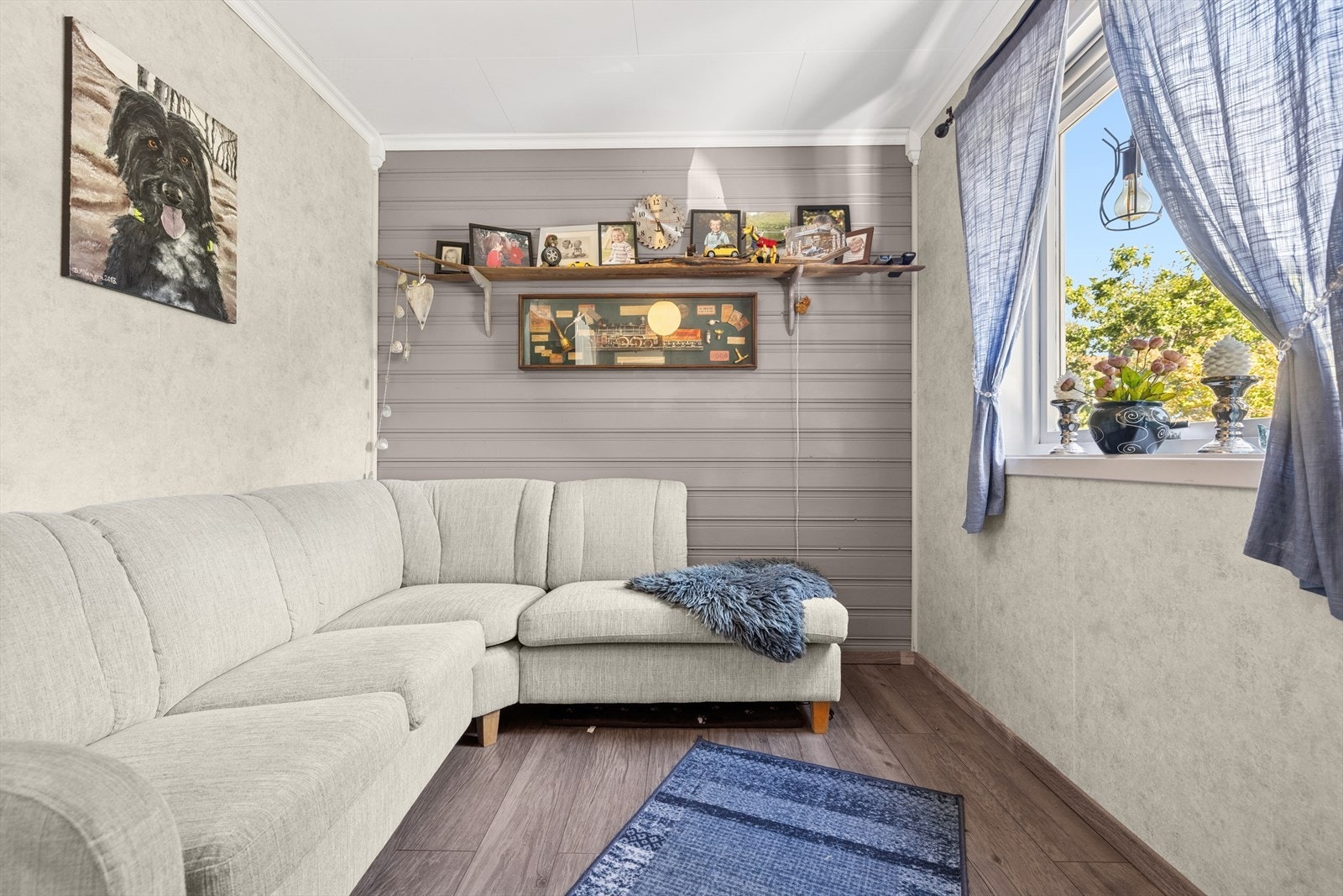 De to øvrige soverommene er noe mindre, og passer perfekt som barnerom, gjesterom, kontor eller til det behovet du måtte ha. Galleribilde