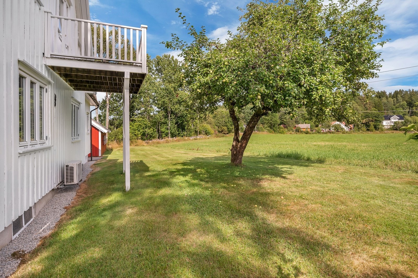 Østvendt balkong ut fra ett soverom på loft Galleribilde