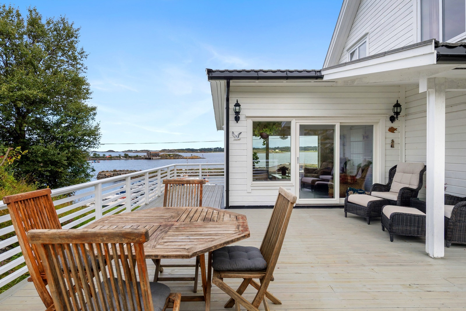 Sommerstue er tilbygd boligen i 2014 (er ikke omsøkt hos kommunen). Galleribilde