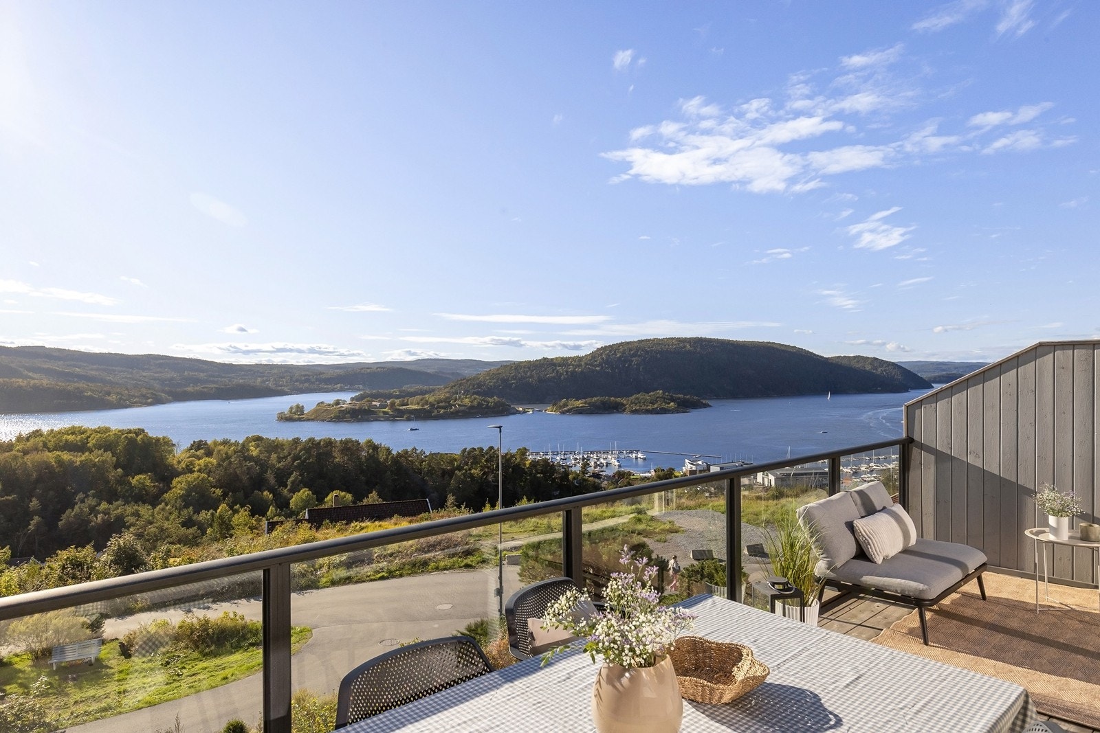 Eiendomsmegler Gry Grønnern Ekeberg presenterer Åsenveien 6A Galleribilde