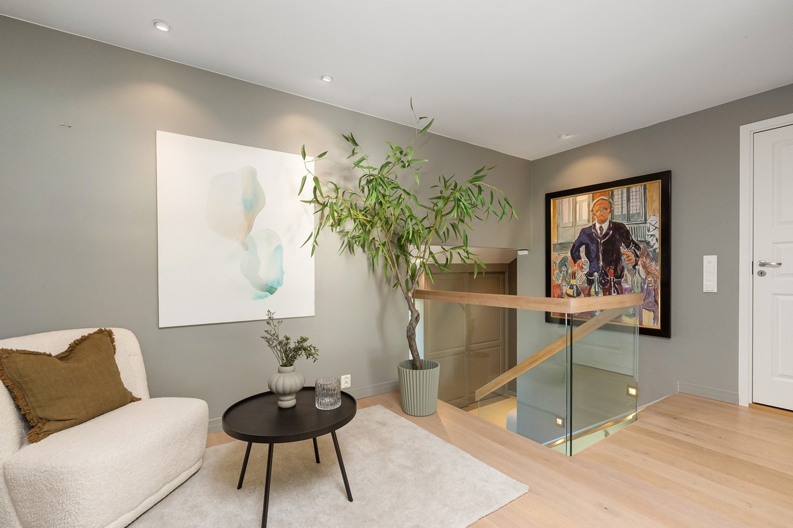 Kombinert spisekjøkken og stue Galleribilde