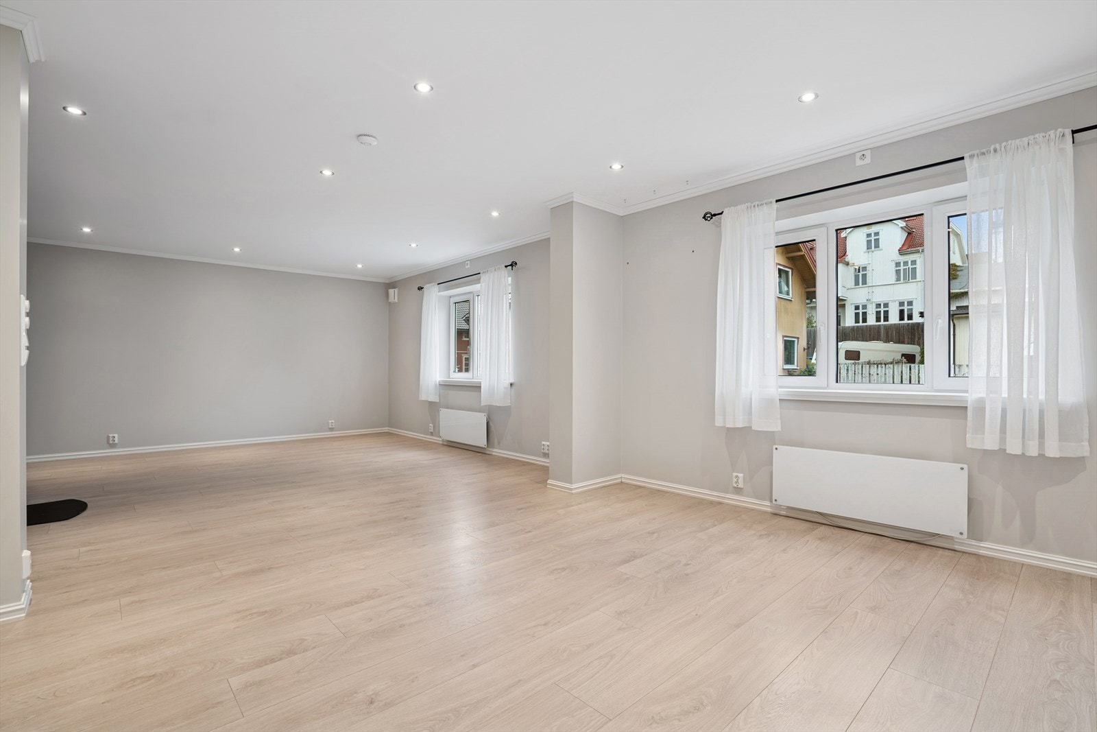 Vindusflater som slipper inn godt med dagslys! Galleribilde