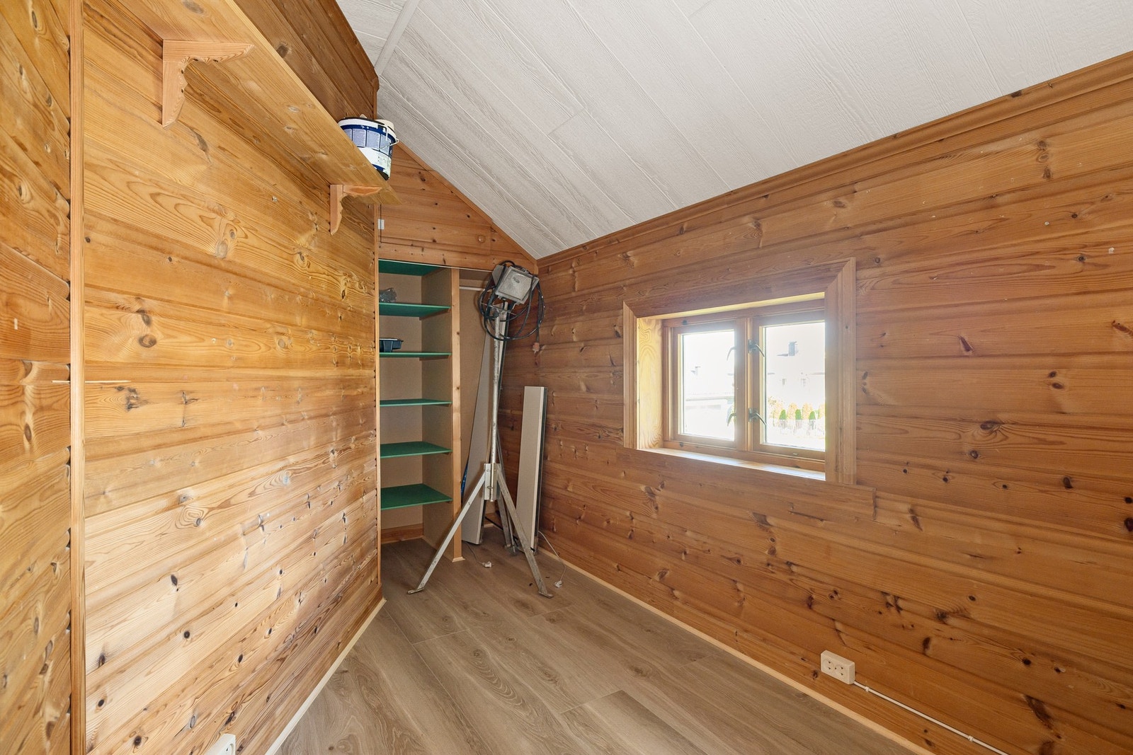 Praktisk bod sikrer gode oppbevaringsmuligheter. Galleribilde