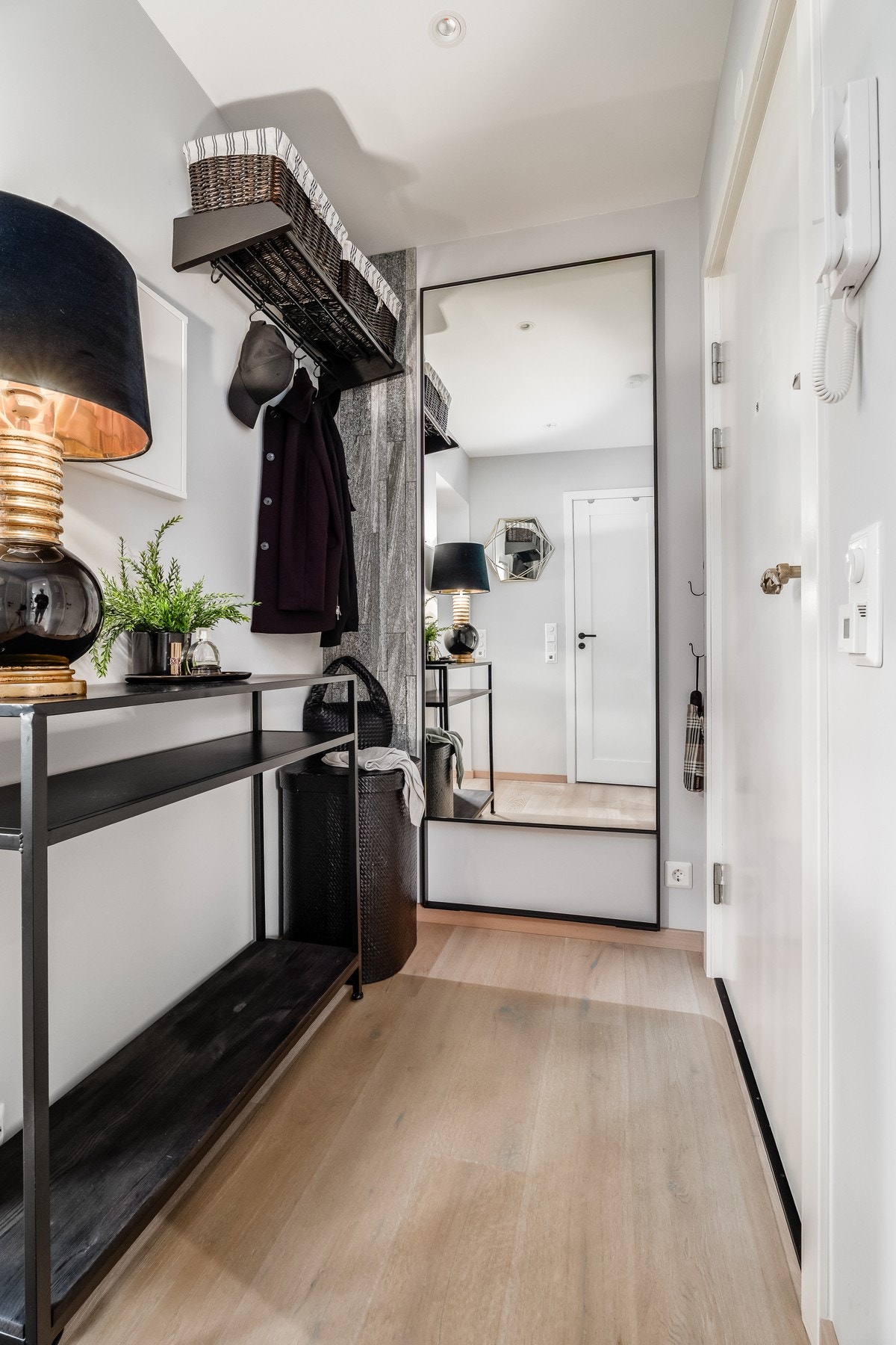 Entré. Velkommen inn! Galleribilde