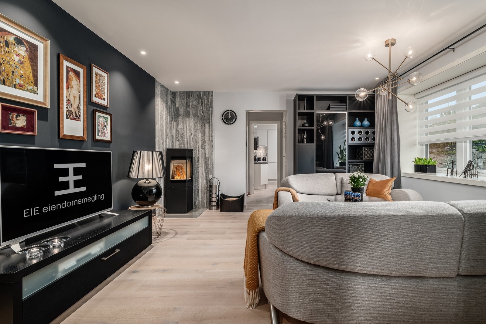 En svært flott og lettstelt andelsleilighet med sentrumsnær beliggenhet, betydelig oppusset i perioden 2019-2020. Galleribilde