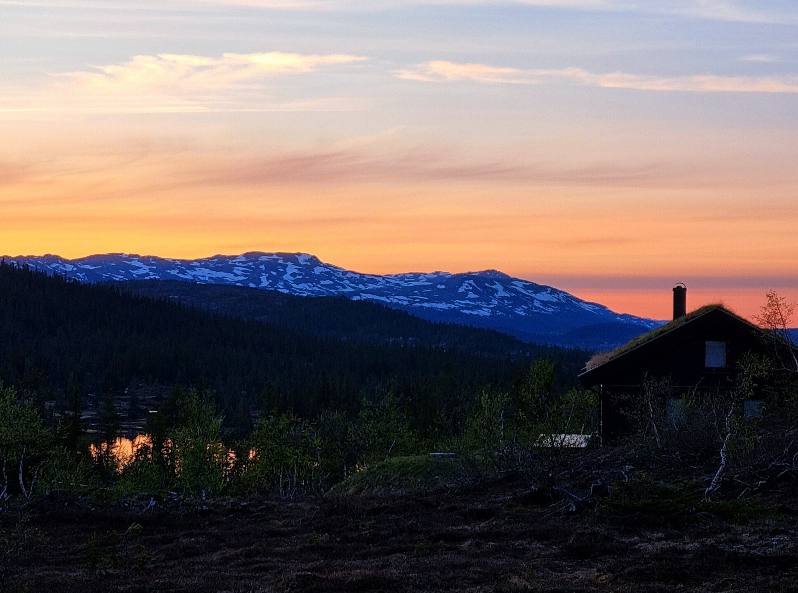Store, solrike tomter med nydelig utsikt Galleribilde