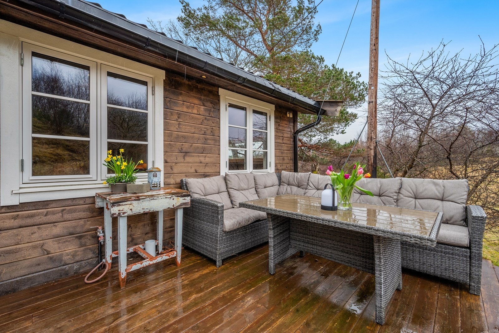 Beliggende på en høyde byr fritidsboligen på en skjermet og fredelig atmosfære - helt uten innsyn Galleribilde