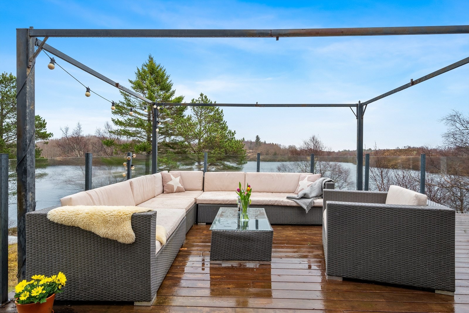 Her ligger alt til rette for å nyte lange, solfylte sommerdager sammen med familie og venner Galleribilde