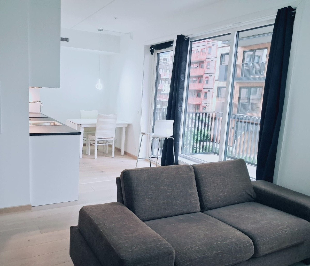 Stue og kjøkken Galleribilde