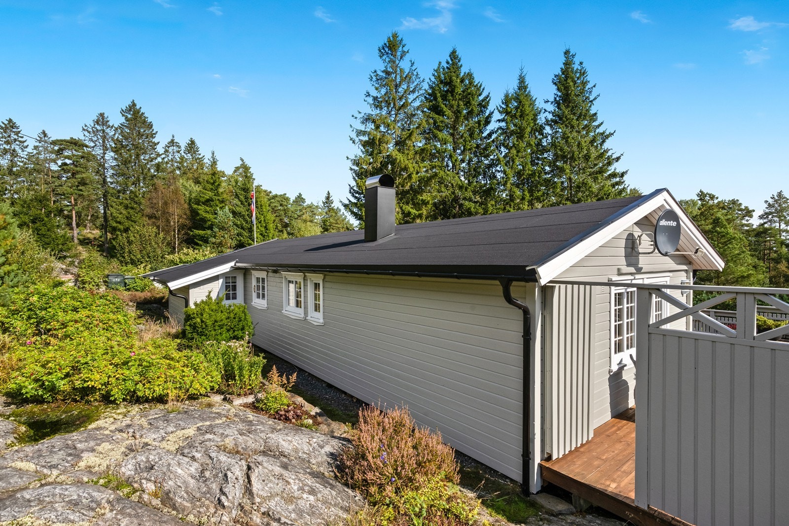 Hytta er godt vedlikeholdt Galleribilde