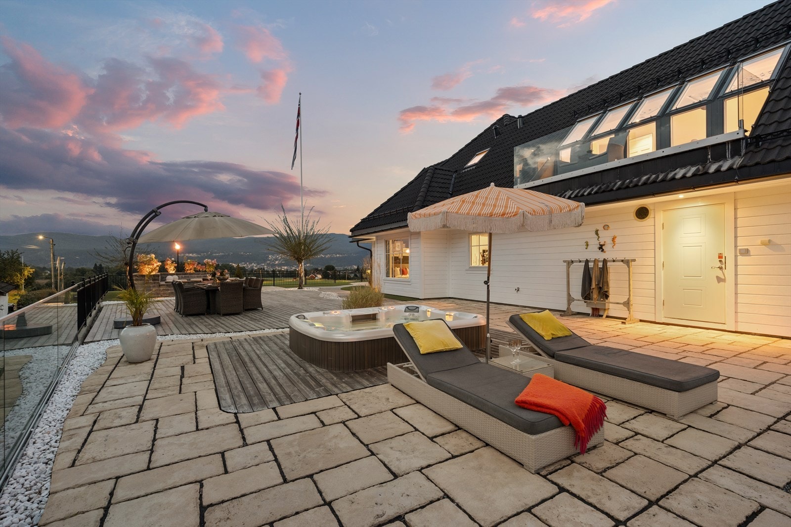 Jacuzzi- og avslapningsrområde Galleribilde