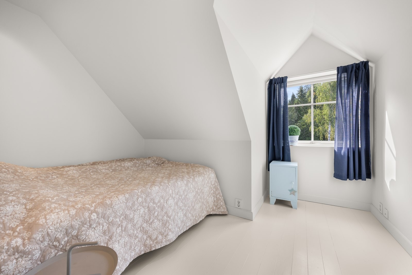 Etasjen har 2 soverom Galleribilde