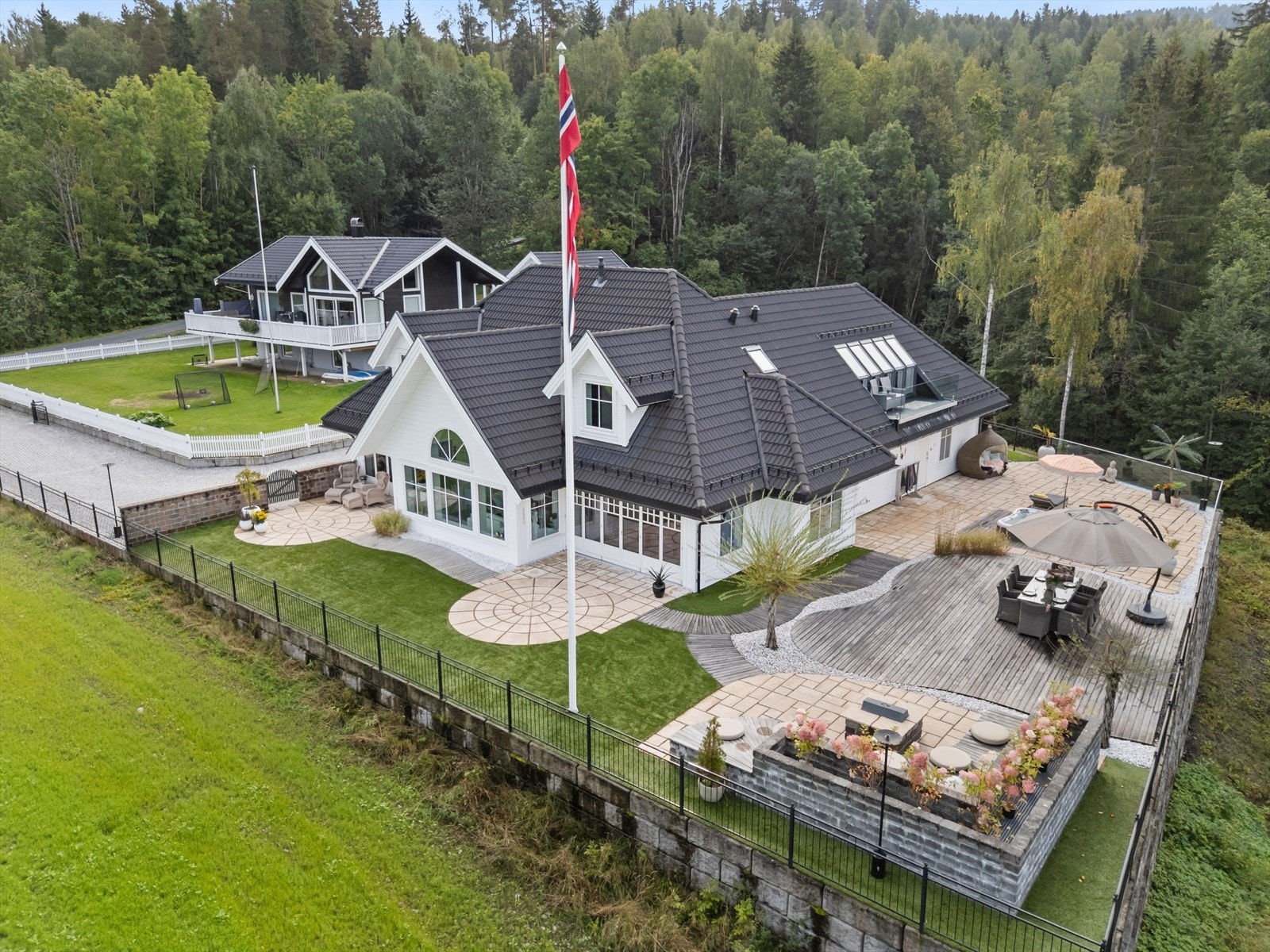 Huset er betydelig påkostet, både ved bygging og i årene etter Galleribilde
