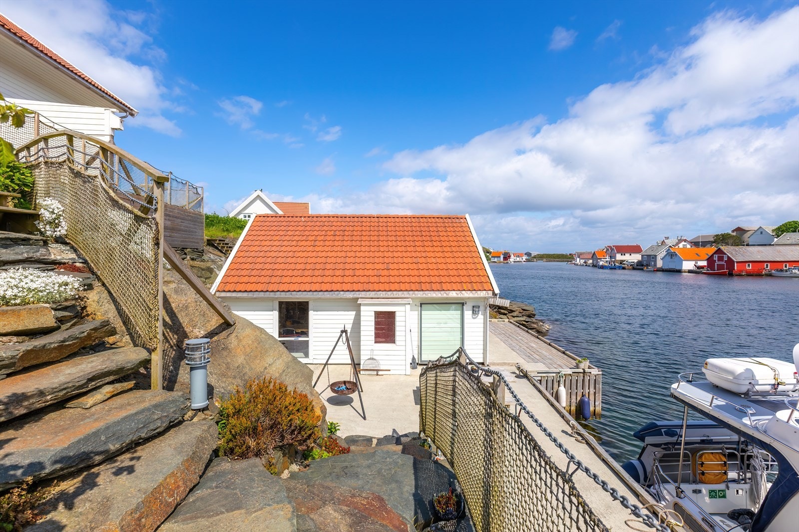 052_Utområderbrygge.jpg Galleribilde