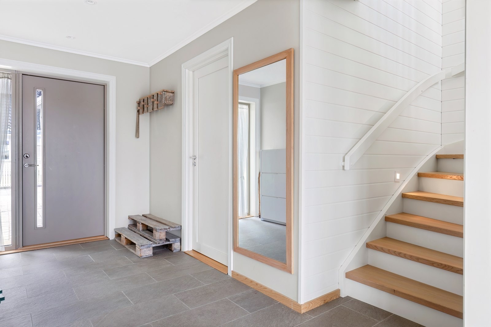 020_Entre.jpg Galleribilde