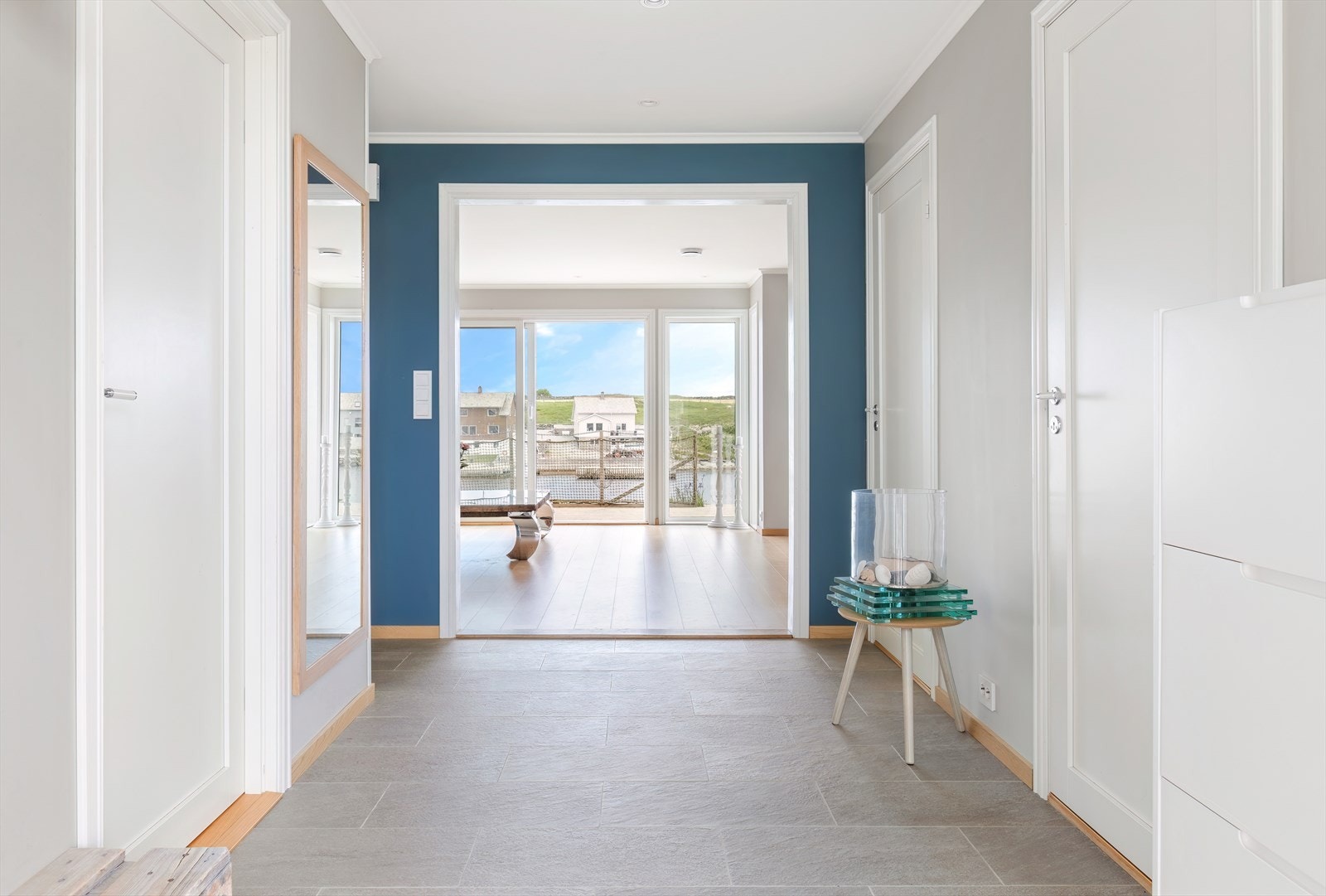 019_Entre - flislagt med varmekabler.jpg Galleribilde