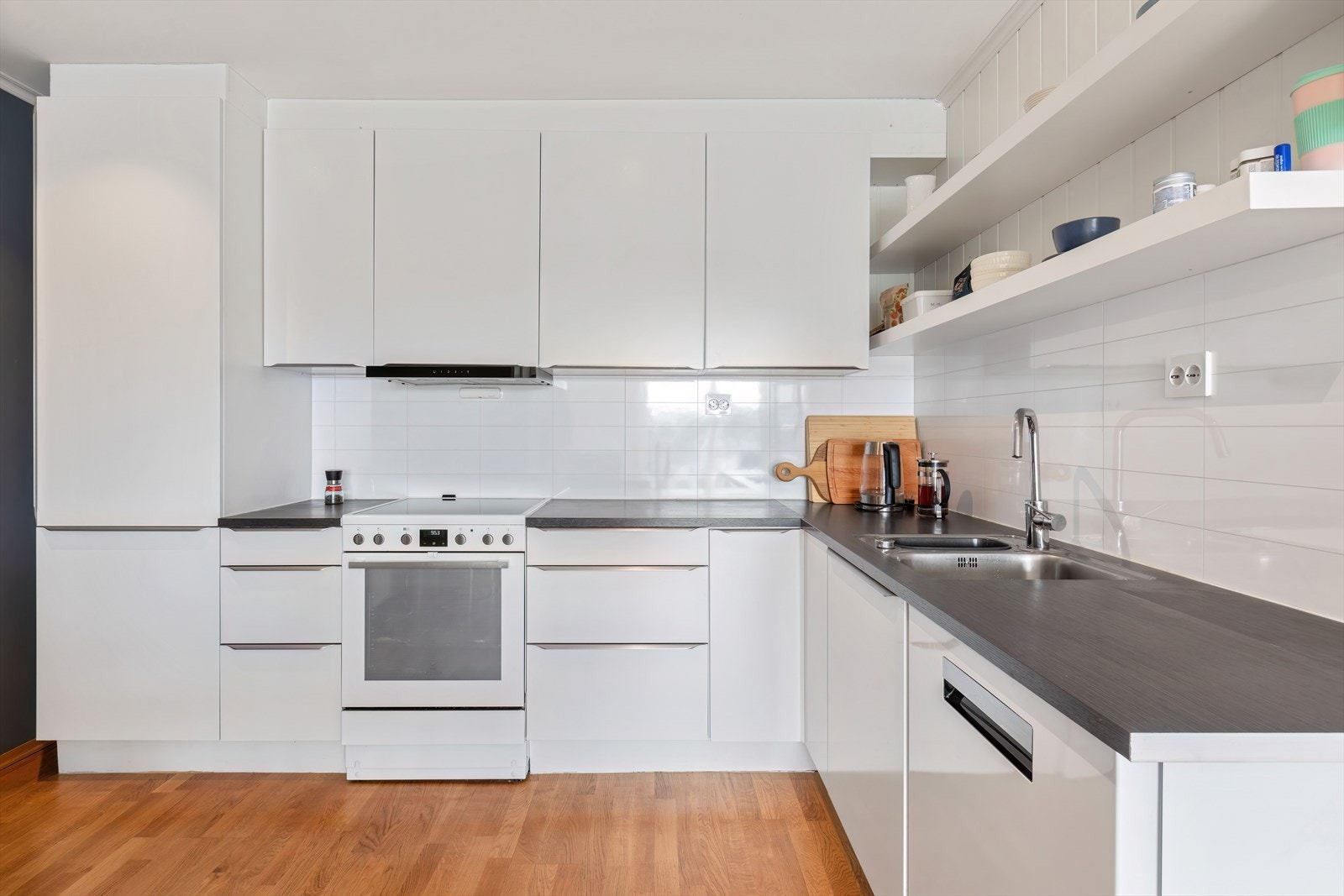 041_Leilighet - gjennomgående god standard.jpg Galleribilde