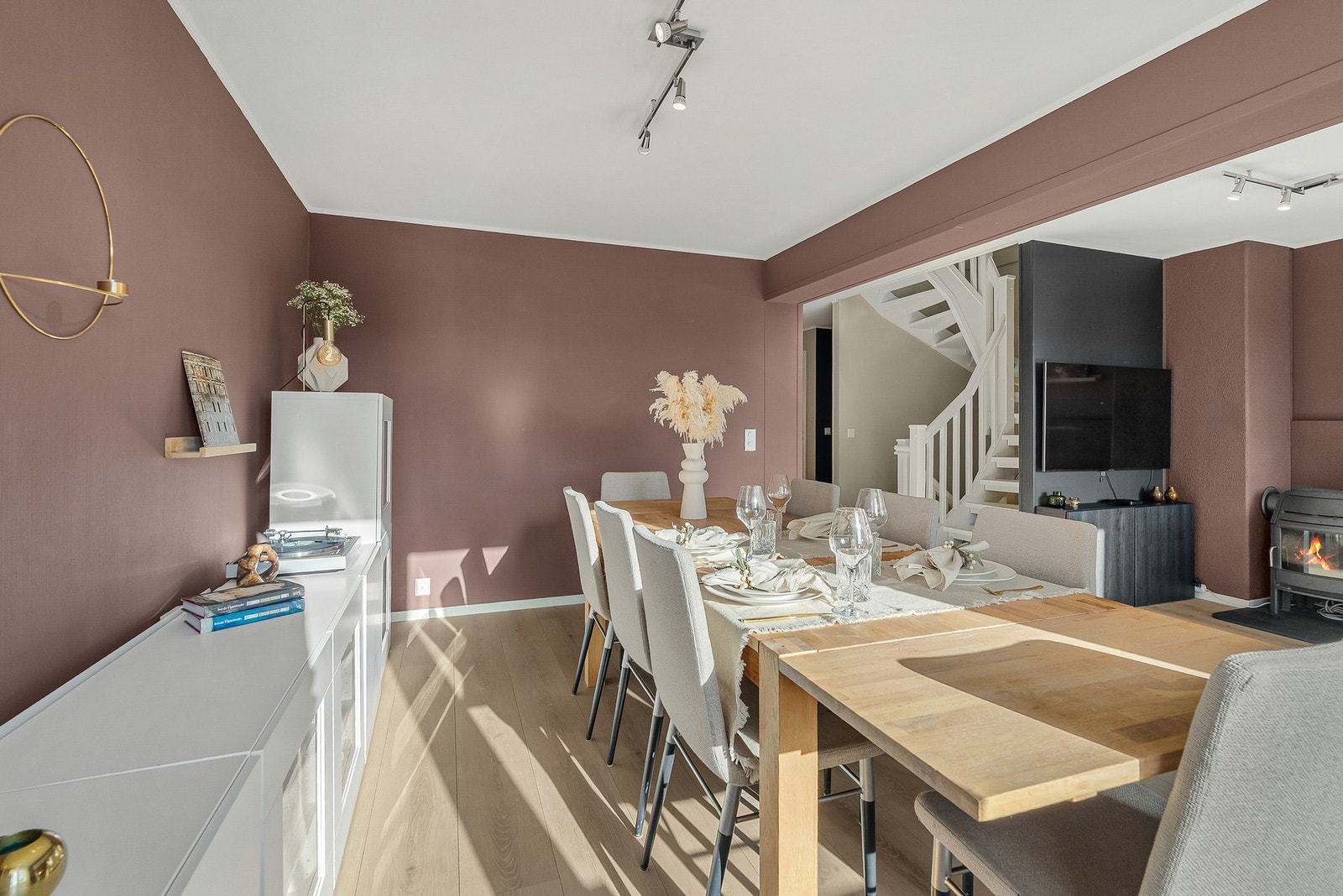 Spisestue. Galleribilde