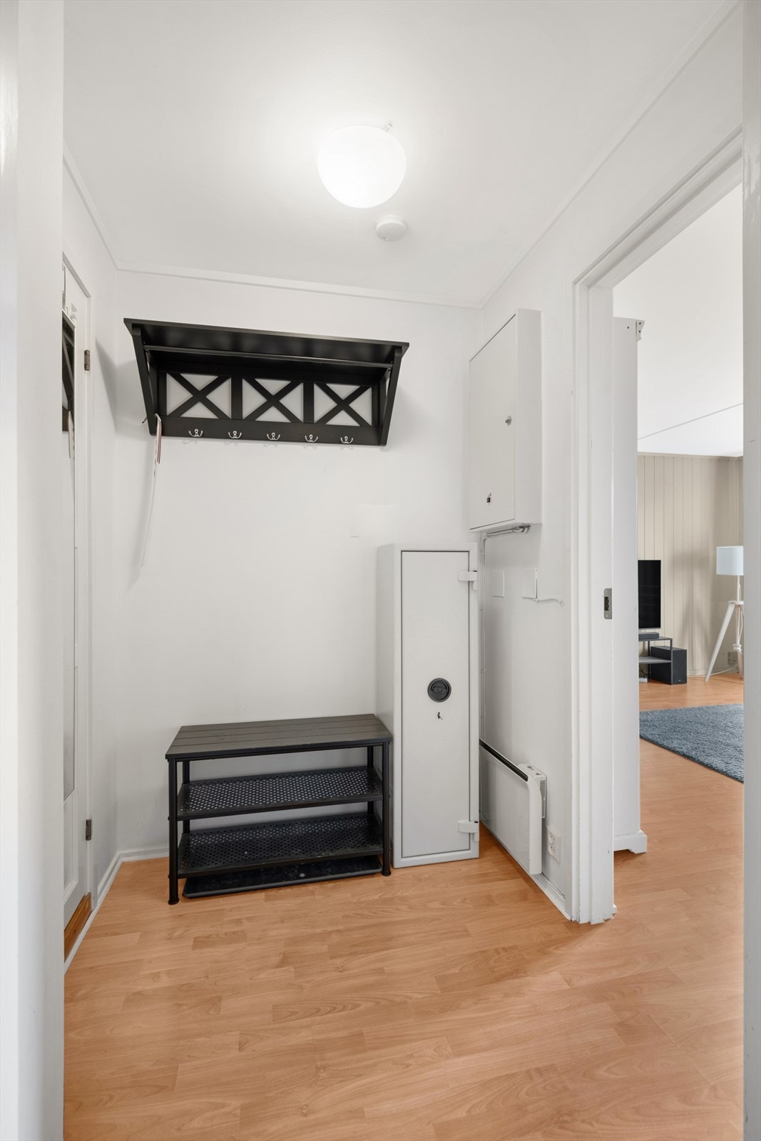 Entrè med plass til yttertøy og sko. Galleribilde