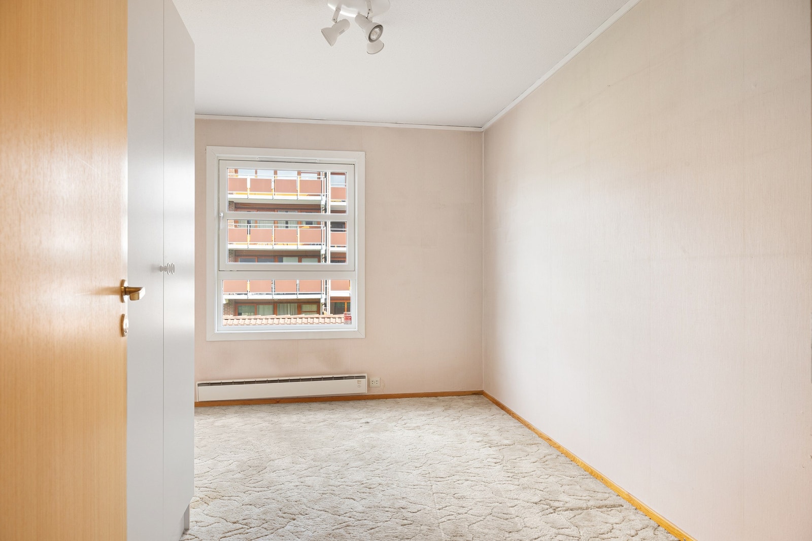 Soverom nr. 3. Rommet har også blitt brukt som bibliotek og TV stue frem til i dag. Galleribilde