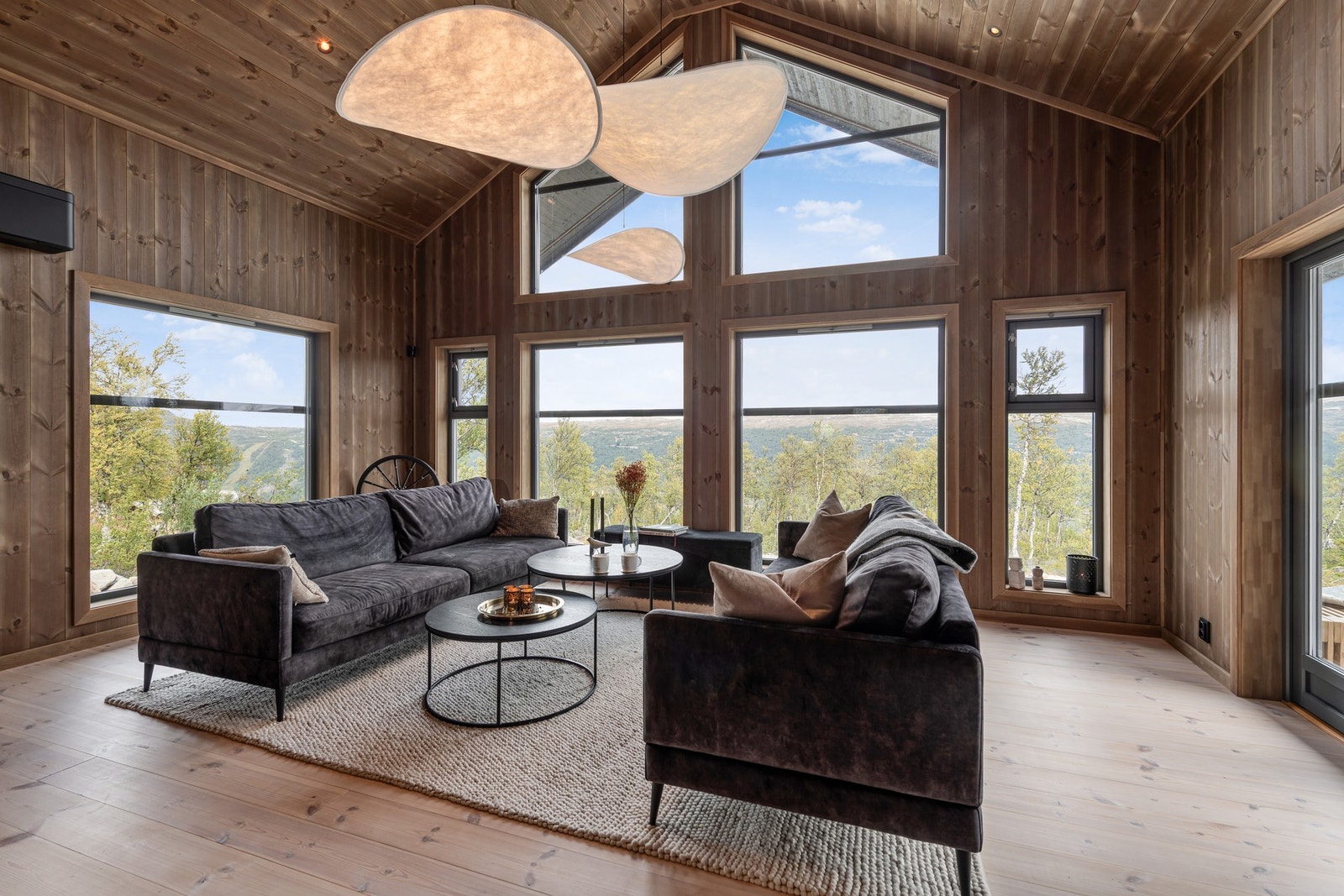 Taklampene gir stuen en myk touch Galleribilde