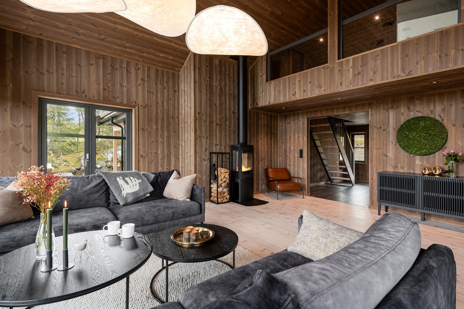 Fra stuen er det utgang til utearealer Galleribilde