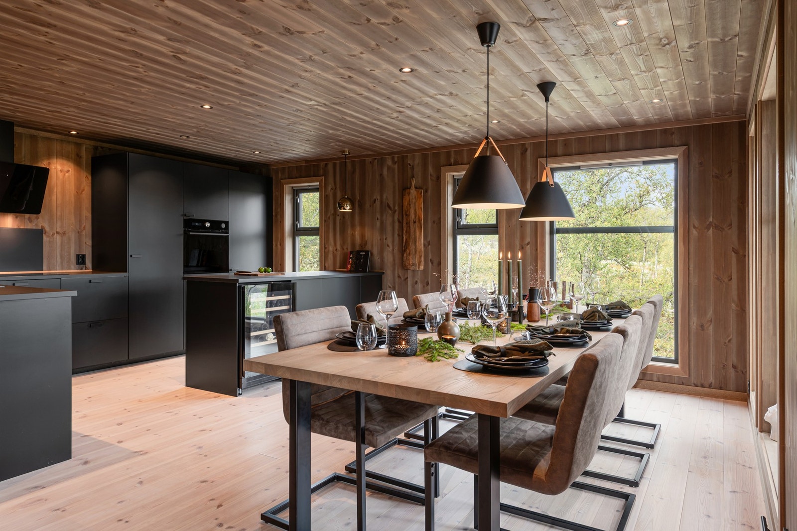 Kjøkkenløsningen gir mulighet for sosial kokkelering Galleribilde