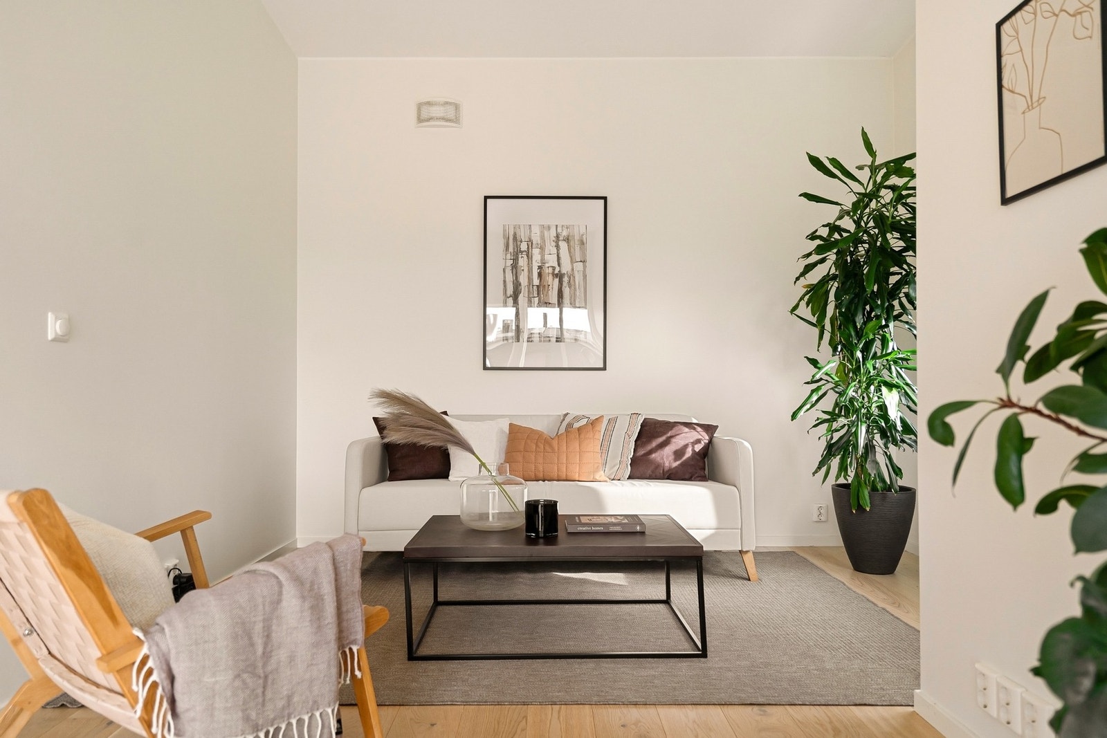 Sofaområdet er noe adskilt Galleribilde