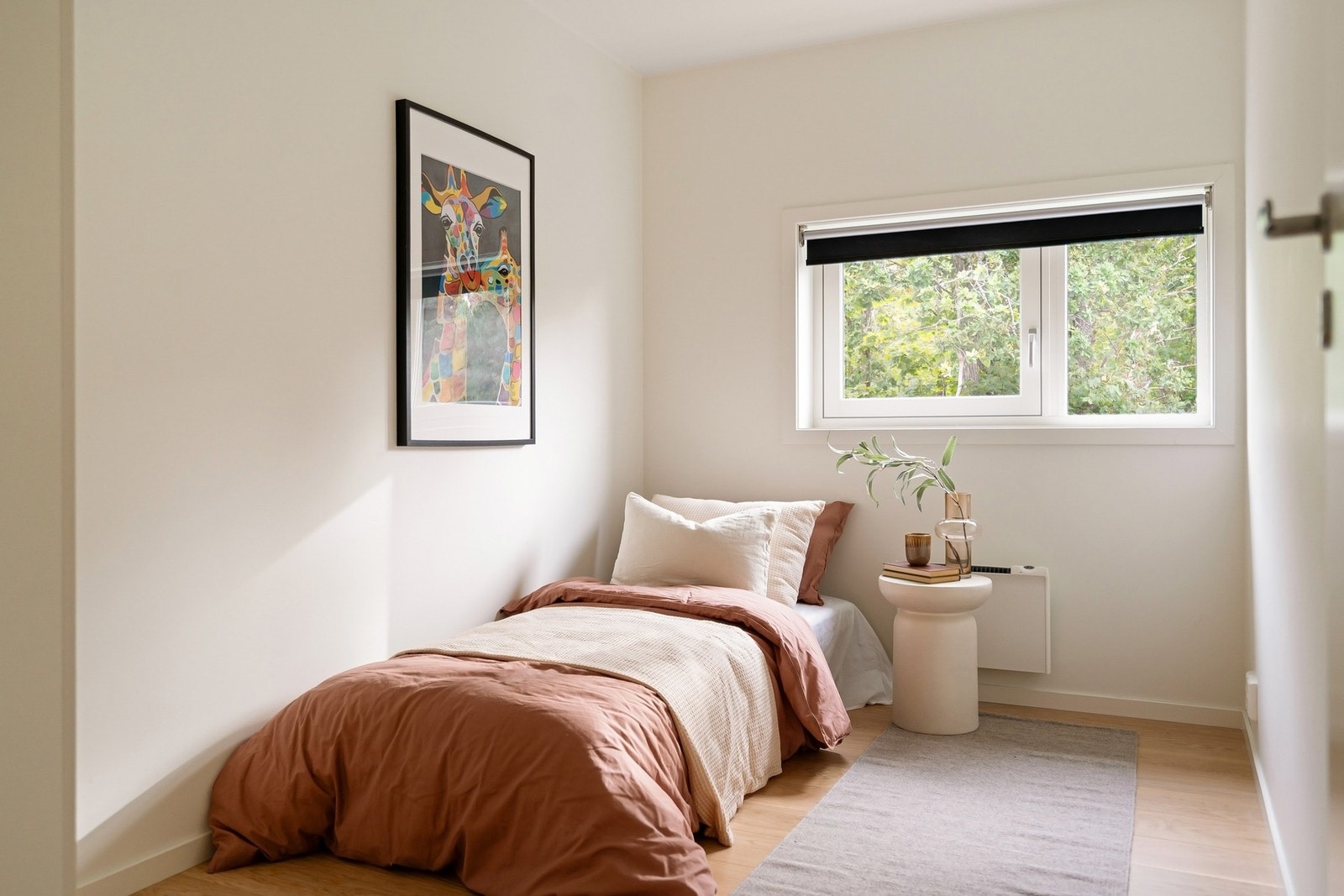 Soverom nummer to - egner seg godt som barnerom, gjesterom eller kontor Galleribilde