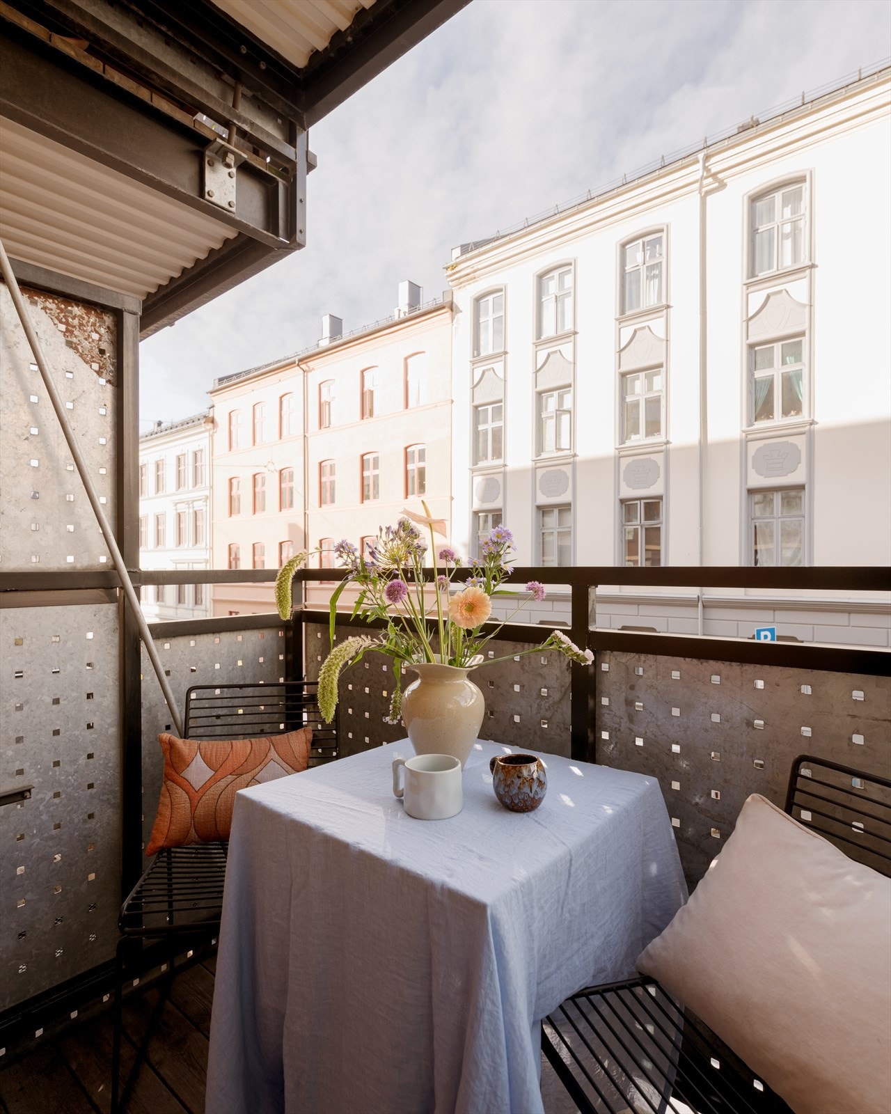 Fra stuen har du utgang til en koselig balkong. Galleribilde