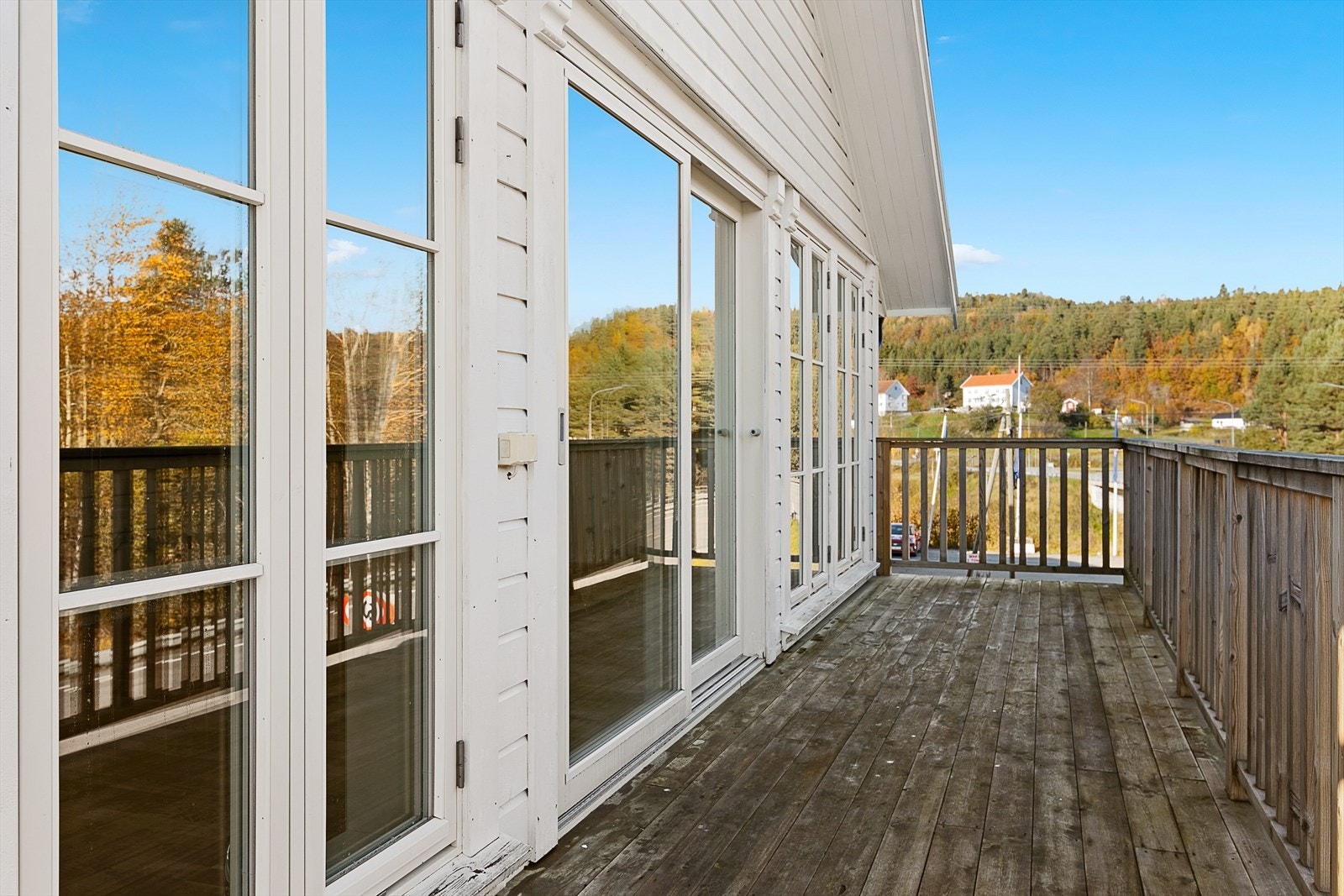 Stor veranda med utgang fra stuen Galleribilde