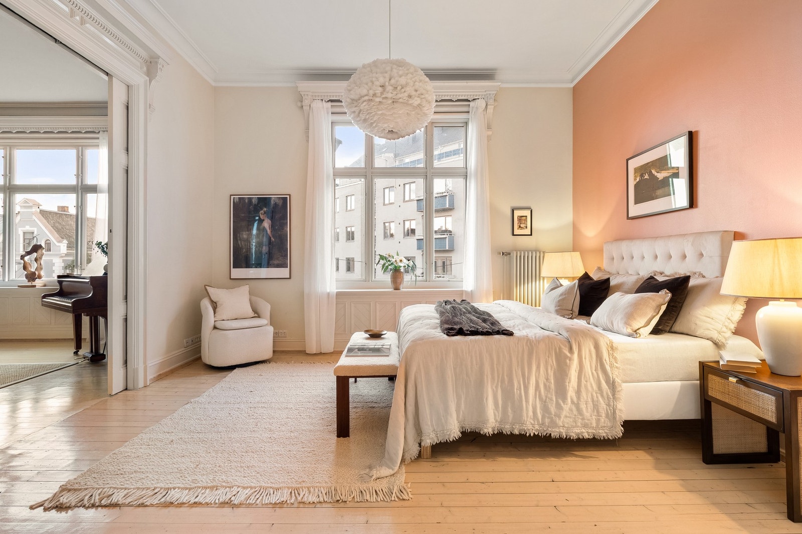 Soverom 1 med direkte inngang fra spisestuen. Galleribilde