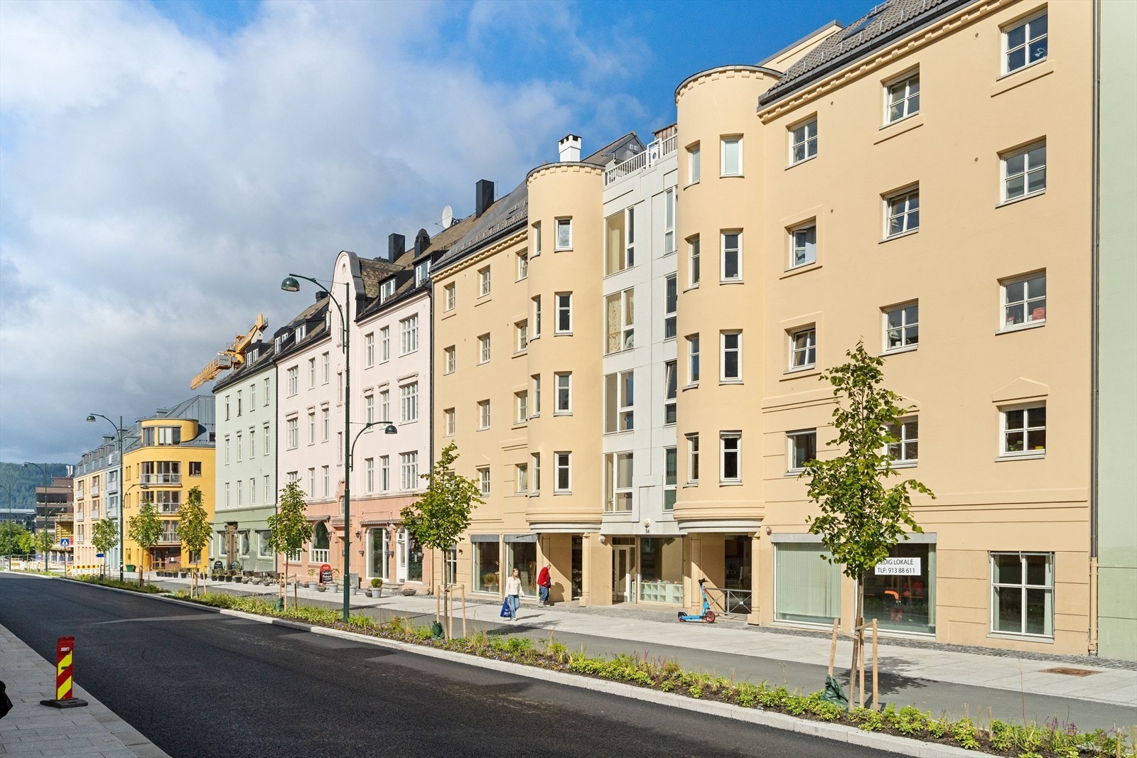 Kollektivtilbudet på Lademoen består av buss, flybuss og tog. Leiligheten ligger med kort avstand til alle byens studiesteder. Galleribilde