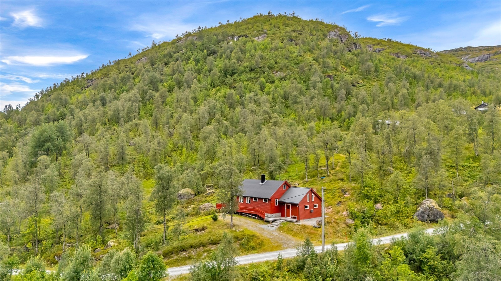 Dette er en innholdsrik og sjarmerende hytte med nydelig beliggenhet Galleribilde