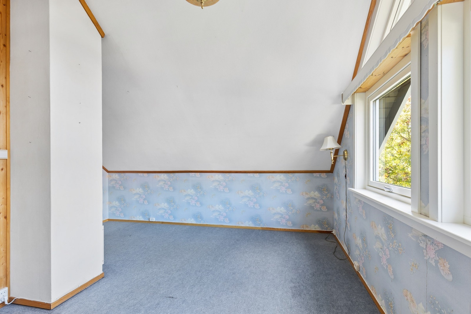 Her er det for øvrig kun kreativiteten som setter begrensinger, og rommet kan anvendes som loftstue, lekerom, ungdoms-avdeling eller TV-stue. Galleribilde