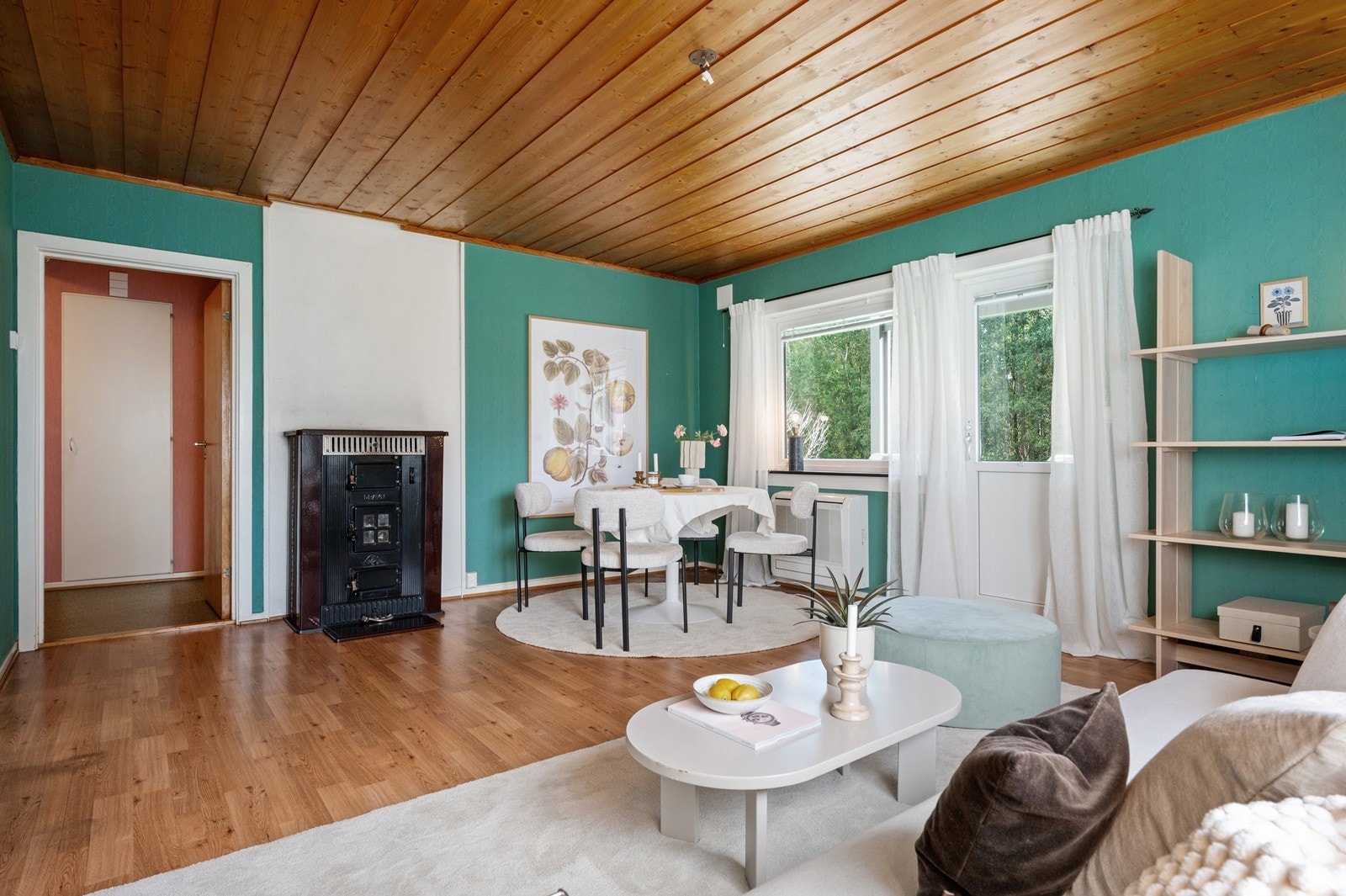 Leiligheten har en eldre standard med behov for oppgraderinger Galleribilde