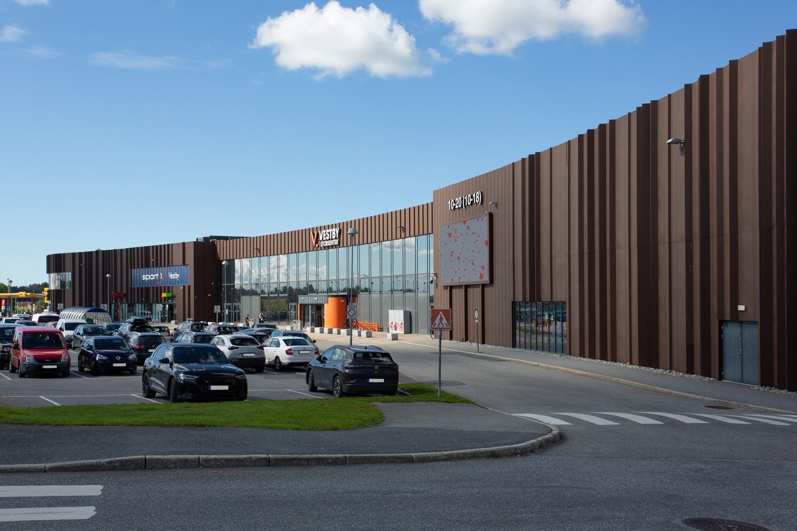 I Vestby sentrum finner du også Vestby Storsenter med det meste av hva du måtte trenge i hvierdagen. Galleribilde