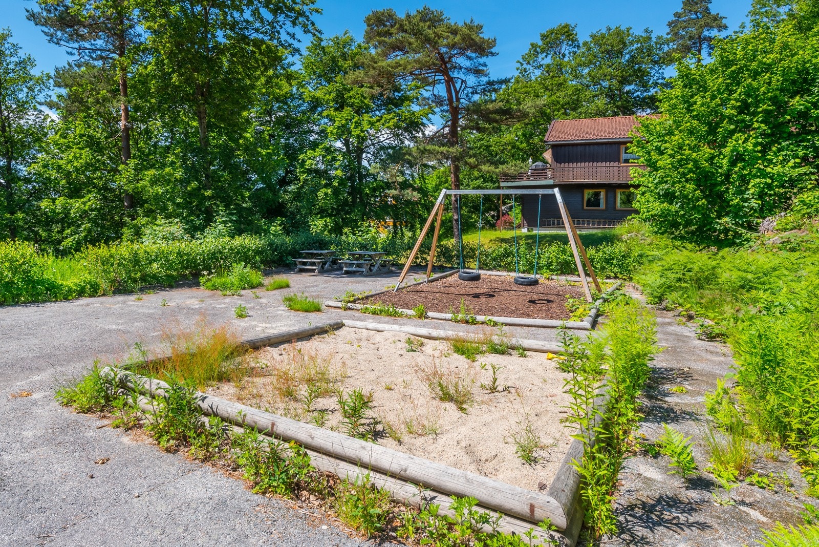 Lekeplass for de minste i umiddelbar nærhet. Galleribilde